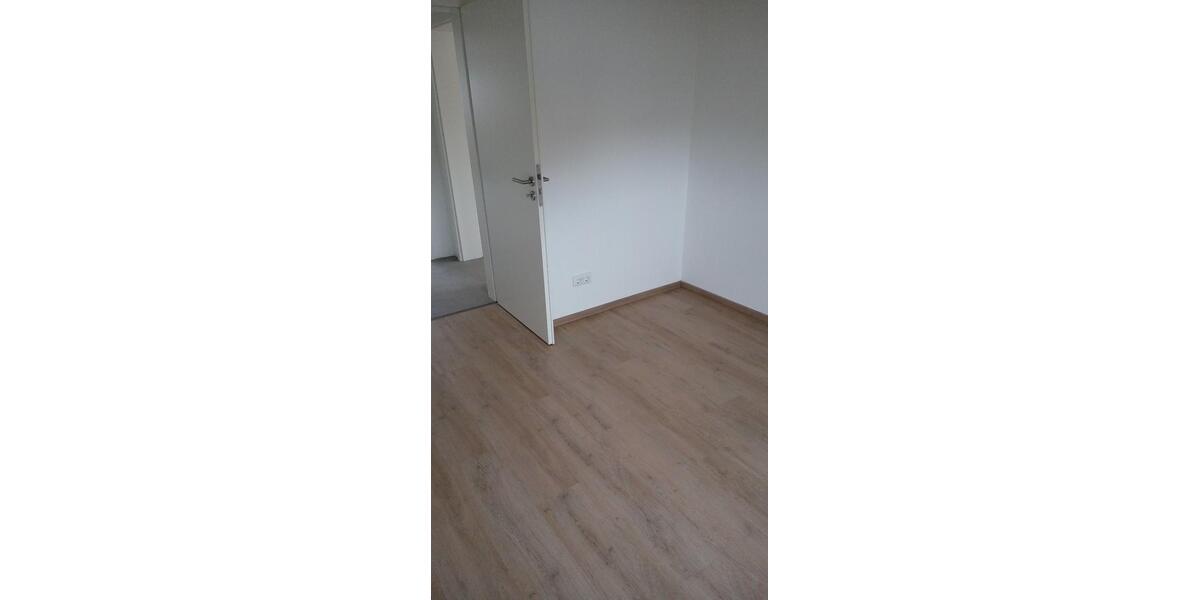 Etagenwohnung Ergoldsbach Langenhettenbach - 3 Zimmer, 81 m&sup2;, 720&euro; | Angebot:27601878