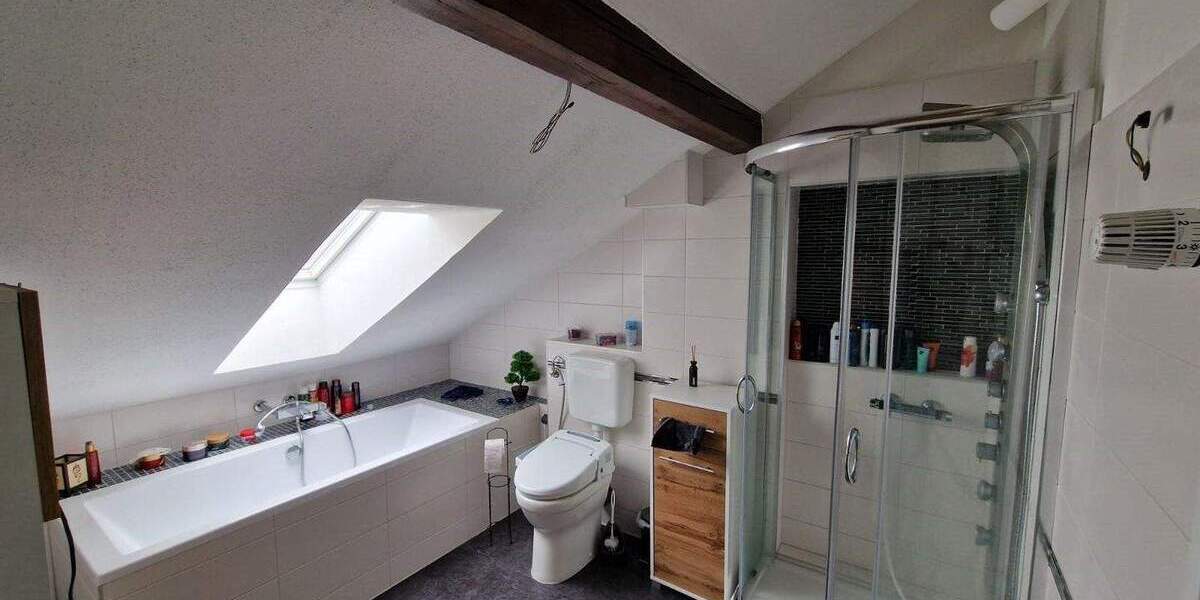 Einfamilienhaus Rottenburg - 5 Zimmer, 181 m&sup2;, 520.000&euro; | Angebot:25668881