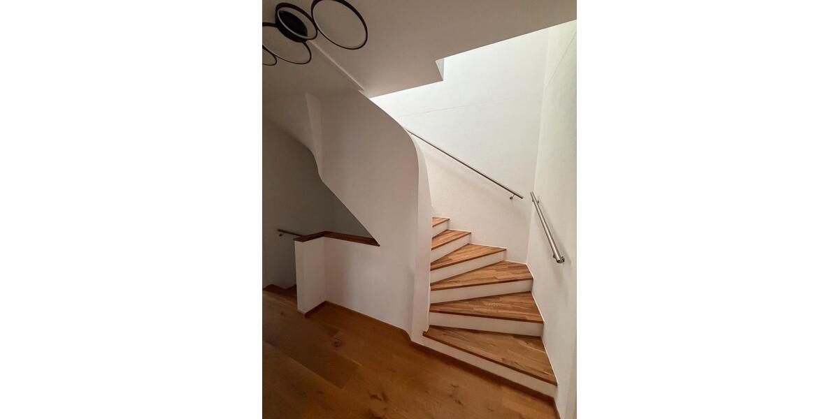 Reihenhaus Ergolding - 6 Zimmer, 148 m&sup2;, 695.000&euro; | Angebot:26125543