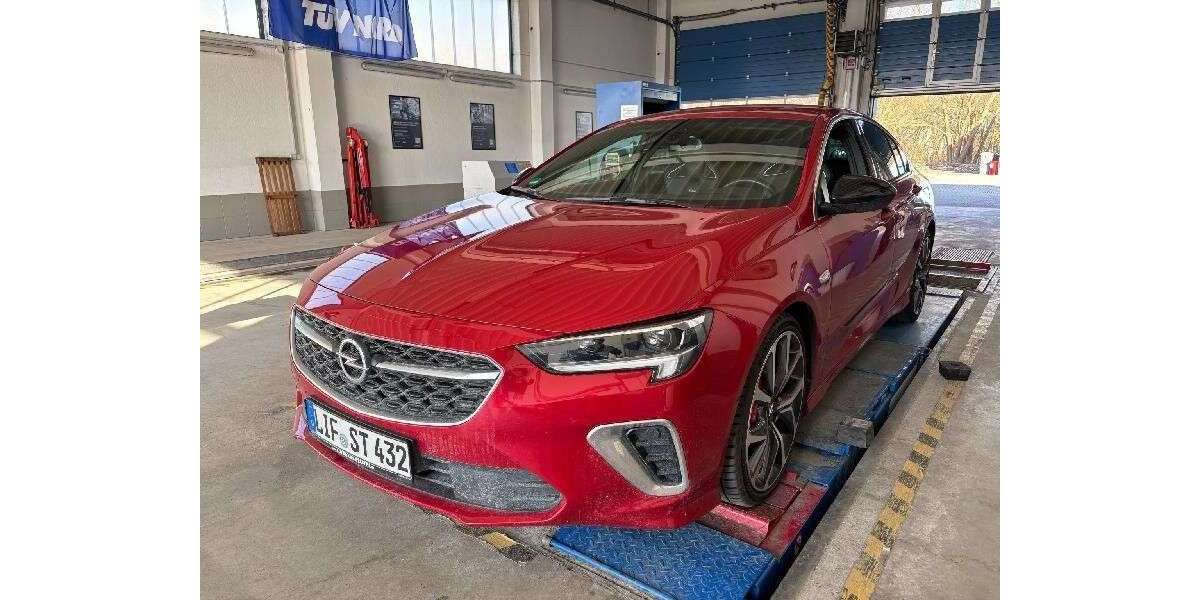 Opel Insignia 59.800 km 24.490 &euro; Velden 84149