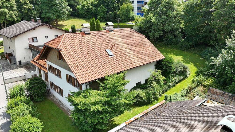 Einfamilienhaus Landshut Achdorf - 8 Zimmer, 200 m&sup2;, 995.000&euro; | Angebot:25695131