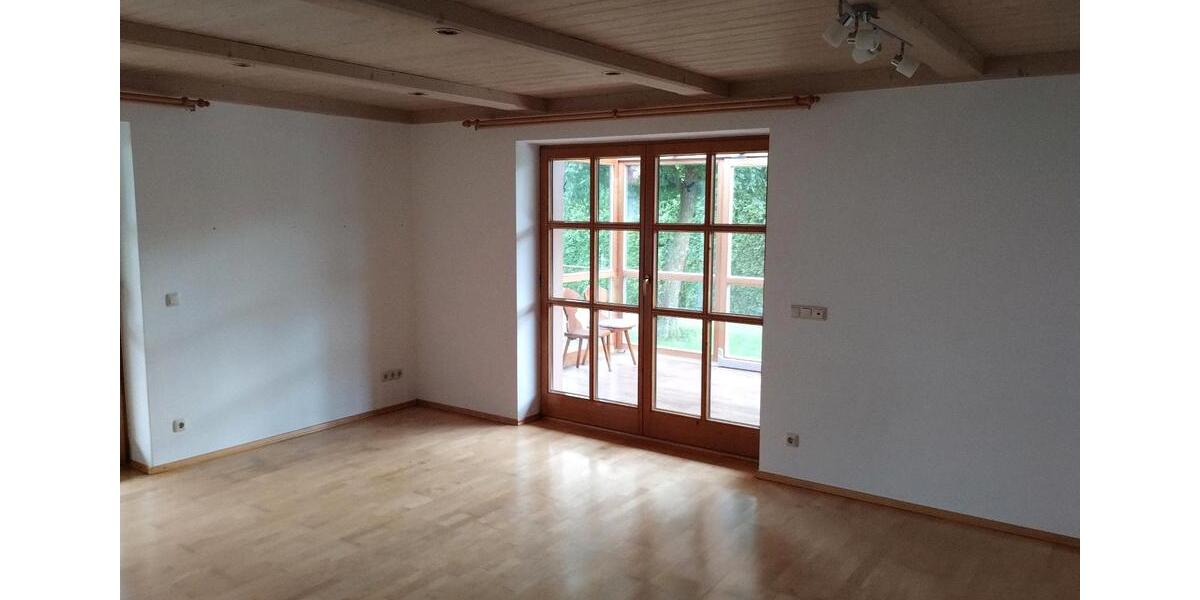 Erdgeschoßwohnung Loiching - 6 Zimmer, 115 m&sup2;, 1.250&euro; | Angebot:24697412