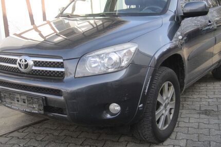 Toyota RAV 4 248.000 km 4.450 &euro; Mallersdorf-Pfaffenberg 84066