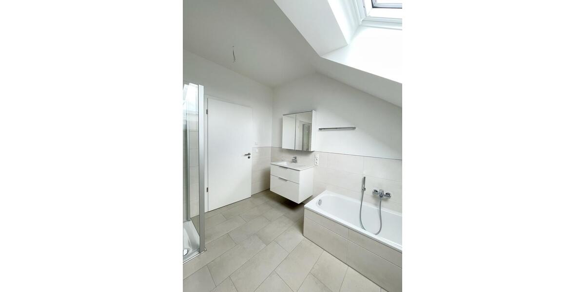 Dachgeschoßwohnung Hohenthann - 3 Zimmer, 95 m&sup2;, 465.000&euro; | Angebot:26281476