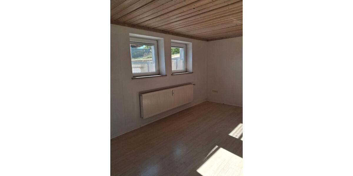 Etagenwohnung Mallersdorf-Pfaffenberg Pfaffenberg - 2 Zimmer, 66 m&sup2;, 880&euro; | Angebot:27588730