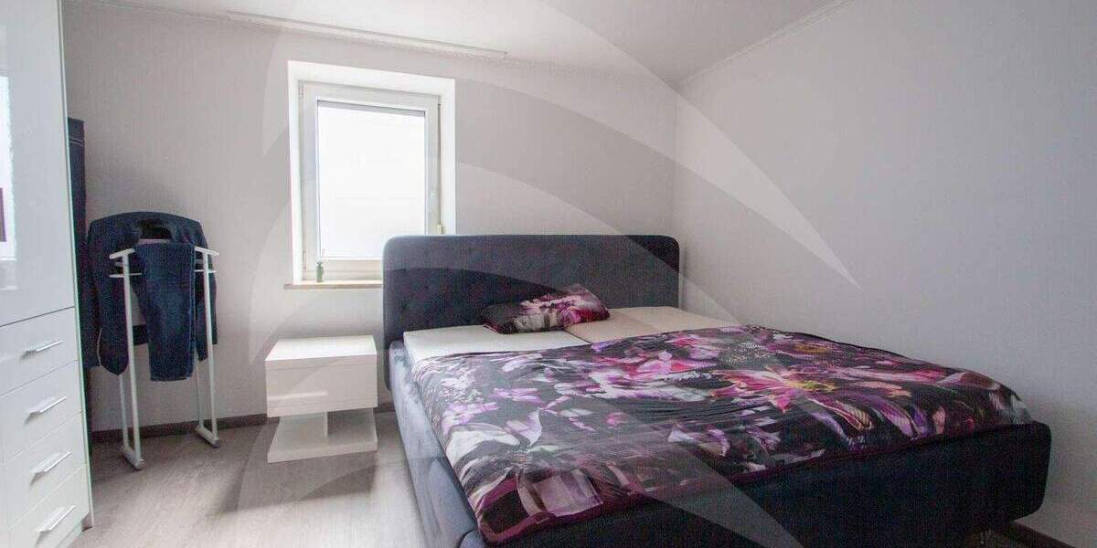 Doppelhaushälfte Landshut Industriegebiet - 7 Zimmer, 168 m&sup2;, 699.800&euro; | Angebot:25668416