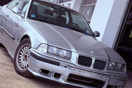 BMW 323 188.000 km 5.999 &euro; Seifriedswörth 84189