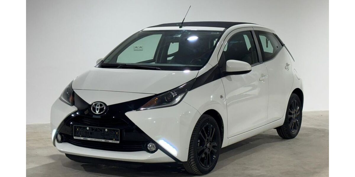 Toyota Aygo (X) 34.000 km 9.590 &euro; Weihmichl 84107