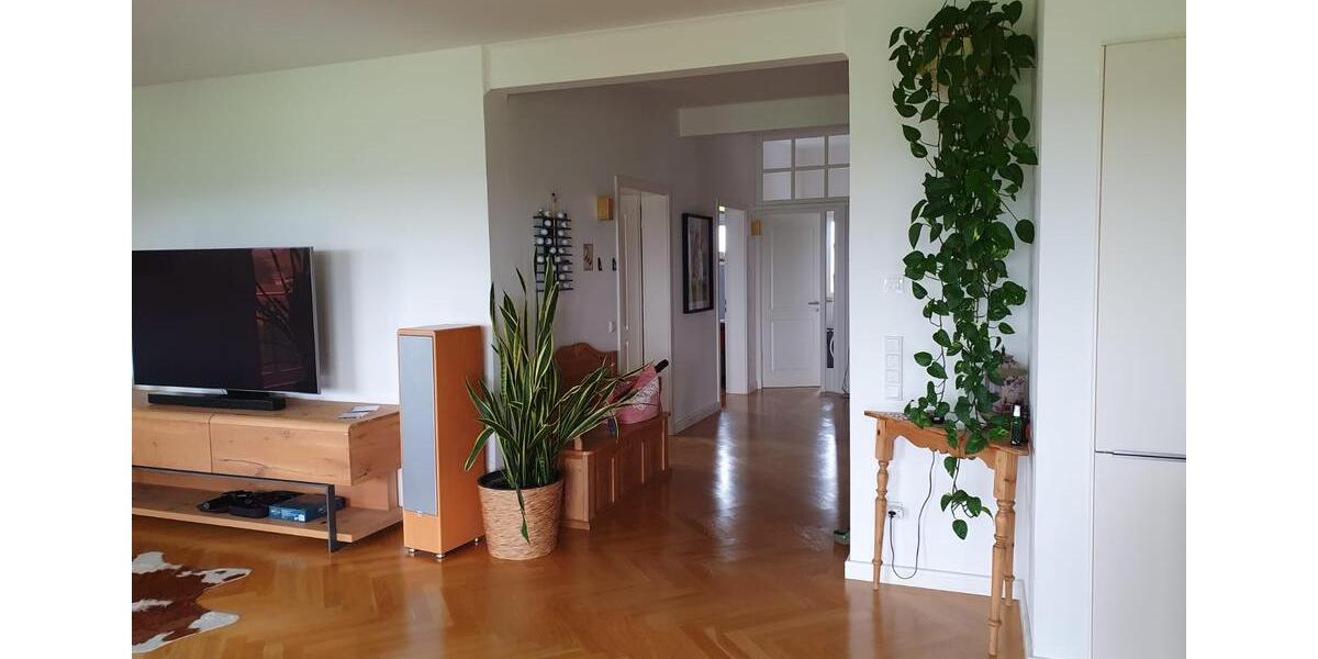 Etagenwohnung Hohenpolding - 3 Zimmer, 160 m&sup2;, 1.350&euro; | Angebot:26019941