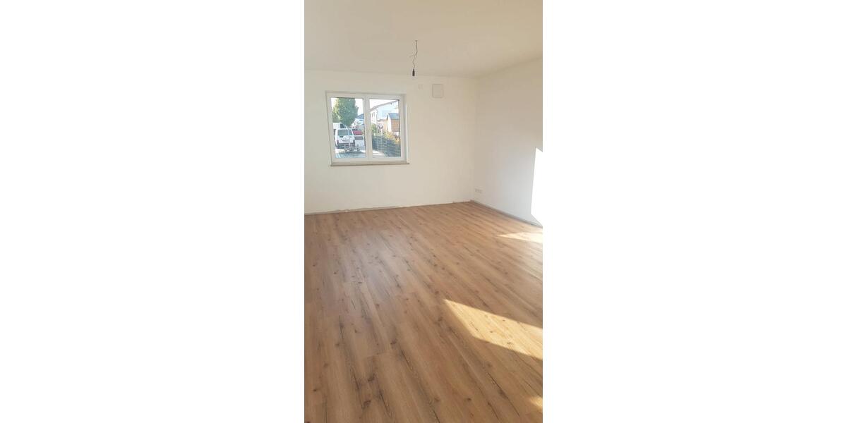 Etagenwohnung Ergoldsbach Langenhettenbach - 3 Zimmer, 94 m&sup2;, 1.050&euro; | Angebot:27602103