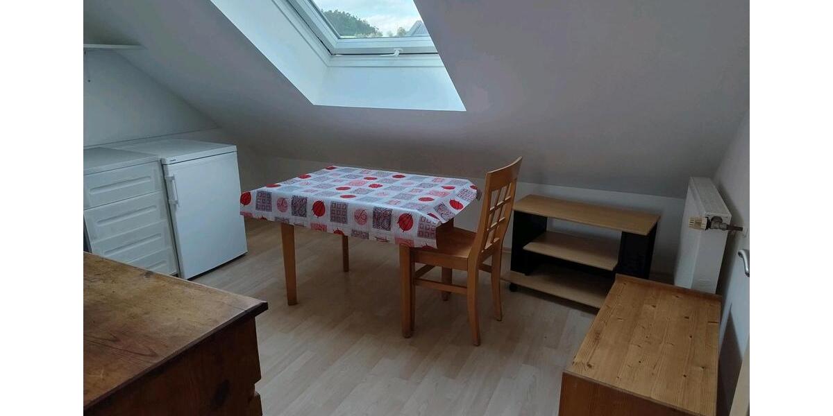 Dachgeschoßwohnung Ergolding - 2 Zimmer, 50 m&sup2;, 800&euro; | Angebot:26502799
