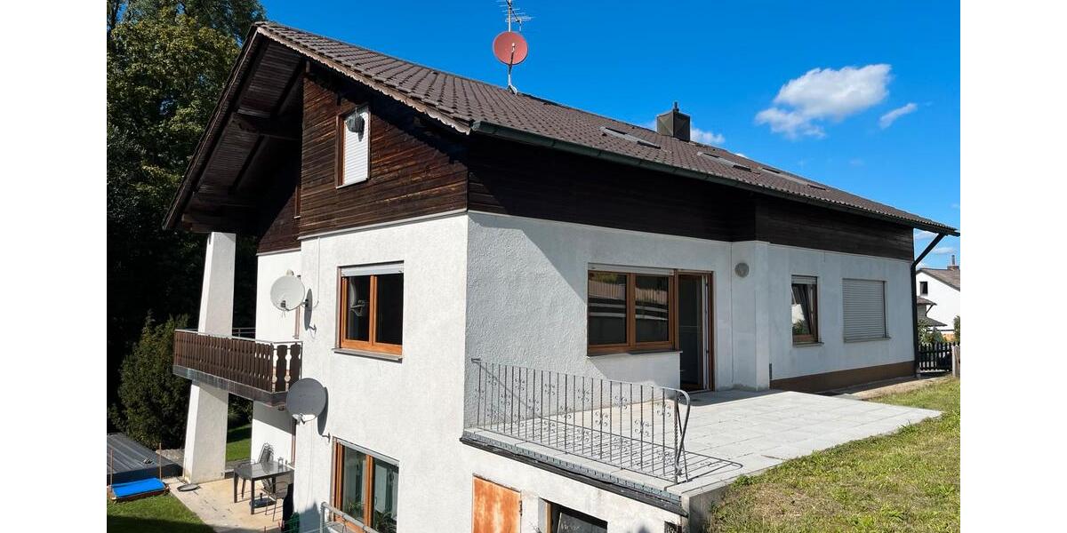 Etagenwohnung Dingolfing - 4 Zimmer, 120 m&sup2;, 1.300&euro; | Angebot:27595656