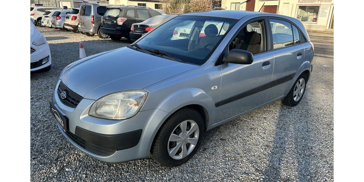 Kia Rio 1.4i EX Basis Klima Euro4 136.900 km 2.500 &euro; Altdorf 84032