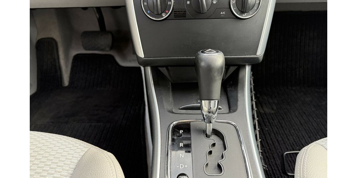 Mercedes-Benz A 200 Avantgarde Automatik Xenon Leder Alu 116.400 km 6.800 &euro; Altdorf 84032