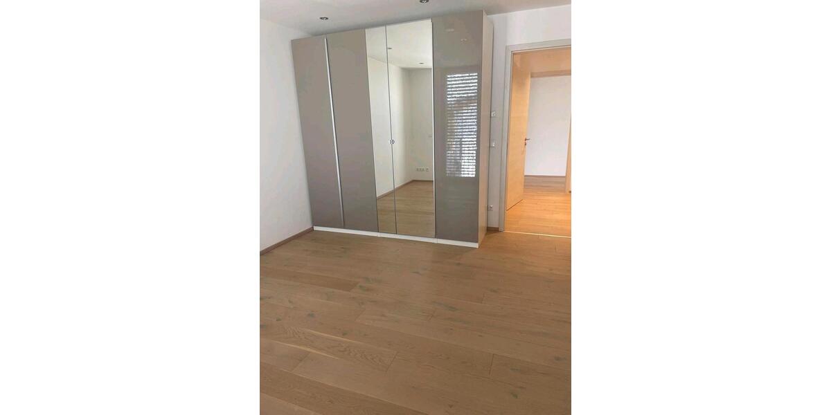 Einfamilienhaus Bruckberg - 3 Zimmer, 145 m&sup2;, 1.600&euro; | Angebot:26478221