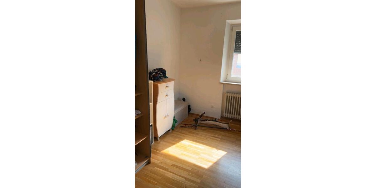 Etagenwohnung Altdorf - 2 Zimmer, 65 m&sup2;, 780&euro; | Angebot:25451185