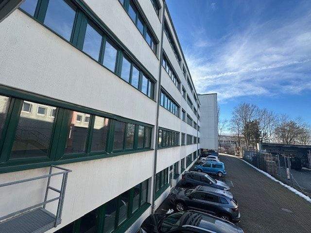 Gewerbeobjekt Landshut Industriegebiet - 1 Zimmer, 158 m&sup2;, 1.600&euro; | Angebot:25687236