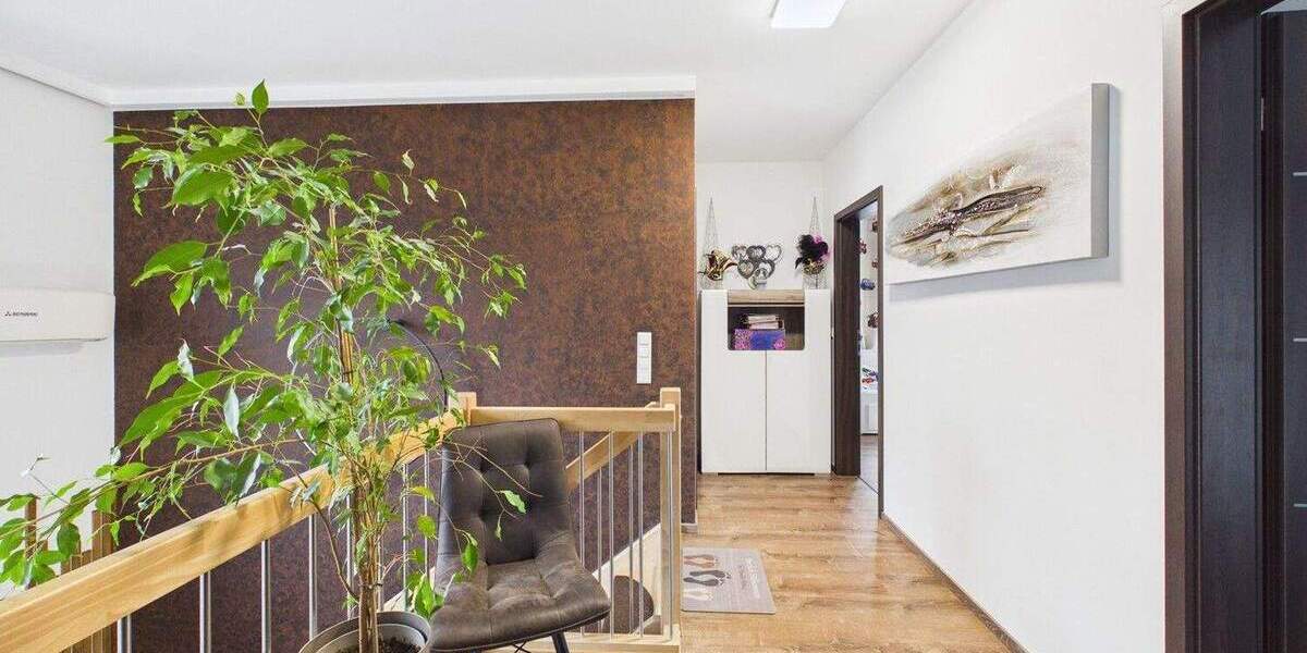 Einfamilienhaus Rottenburg an der Laaber Rottenburg - 4 Zimmer, 148 m&sup2;, 698.000&euro; | Angebot:25695148