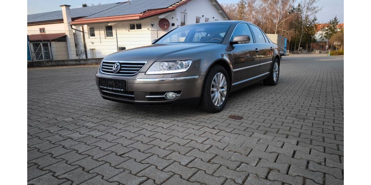 VW Phaeton 215.248 km 7.850 &euro; Velden 84149