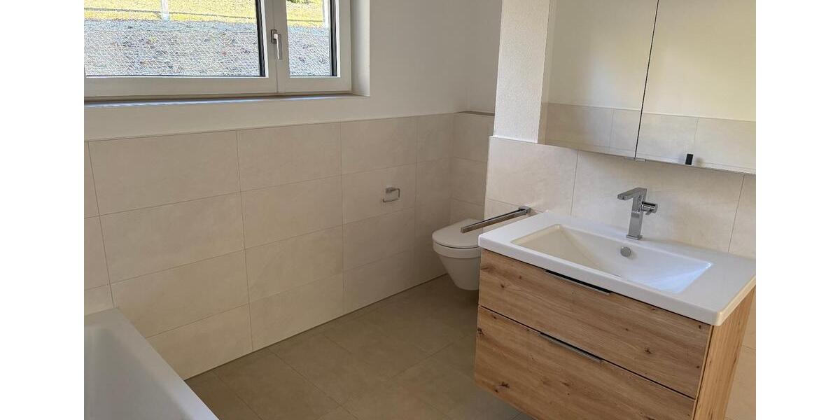 Etagenwohnung Pfeffenhausen - 3 Zimmer, 113 m&sup2;, 1.525&euro; | Angebot:25271592