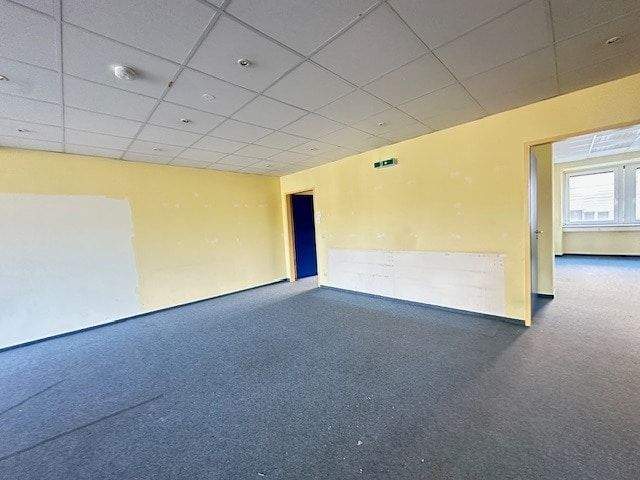 Gewerbeobjekt Landshut Industriegebiet - 1 Zimmer, 158 m&sup2;, 1.600&euro; | Angebot:25687236