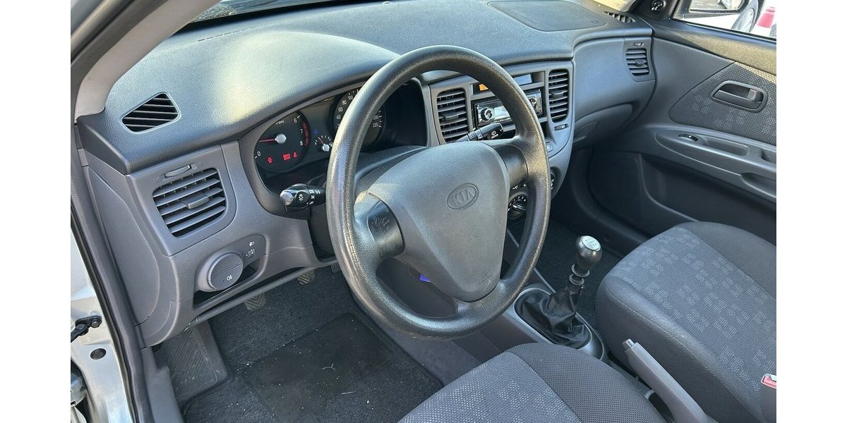 Kia Rio 1.4i EX Basis Klima Euro4 136.900 km 2.500 &euro; Altdorf 84032