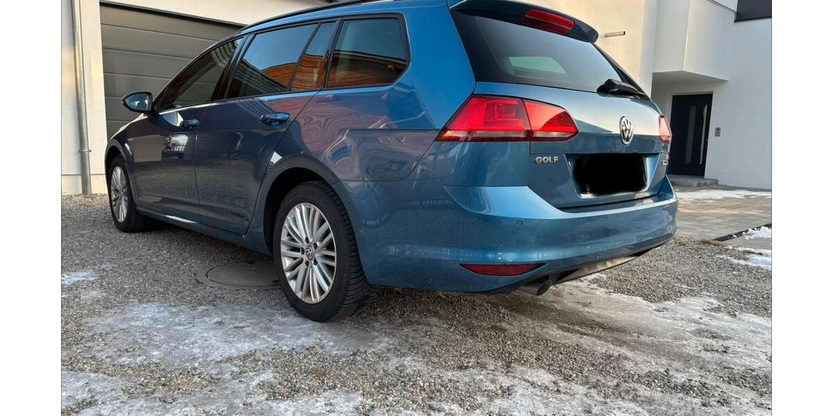VW Golf 111.000 km 10.800 &euro; Velden 84149
