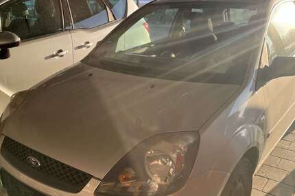 Ford Fiesta 156.000 km 600 &euro; Geisenhausen 84144