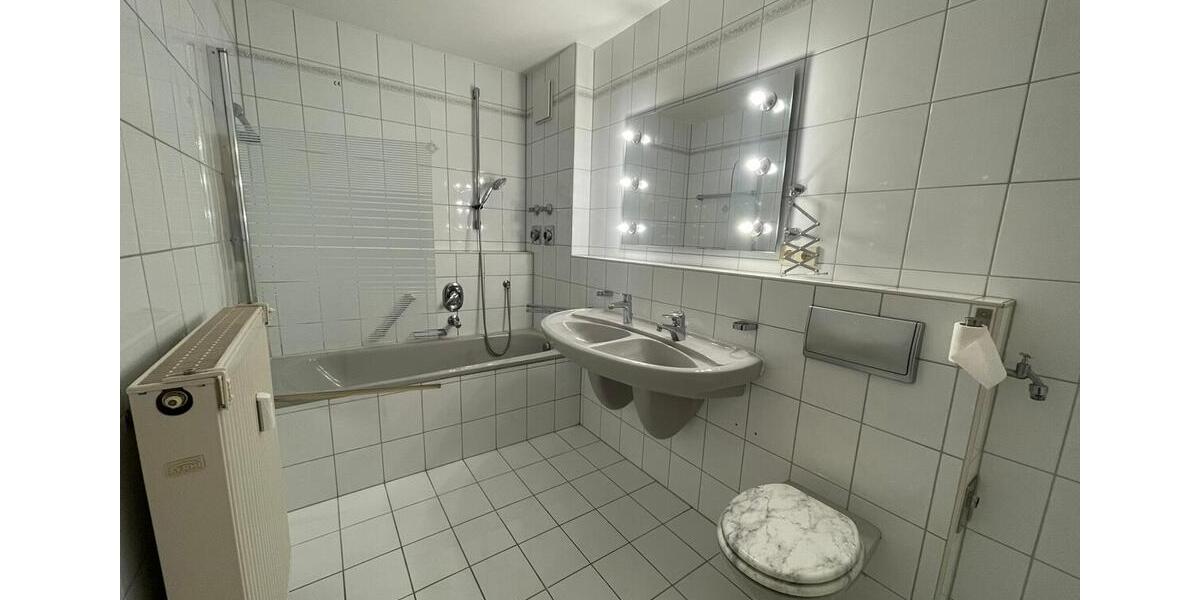 Etagenwohnung Vilsbiburg - 3 Zimmer, 76 m&sup2;, 690&euro; | Angebot:25655657