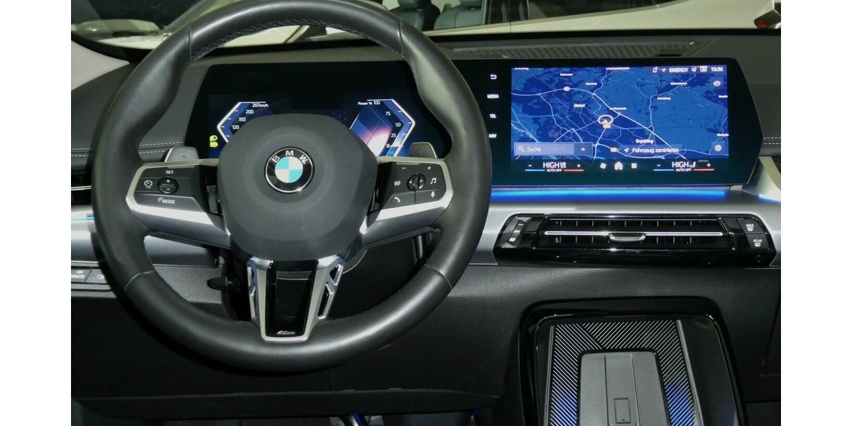 BMW X1 23dxDrive x-Line AHK,Pan-Dach,H&K,Leder 28.900 km 41.590 &euro; Landshut 84030