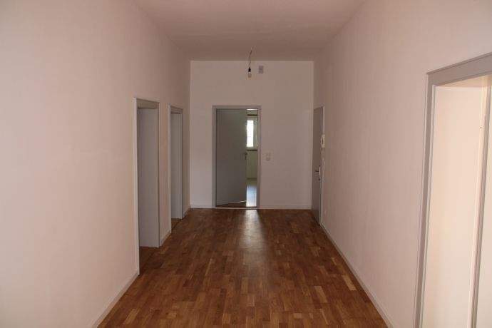 Etagenwohnung Vilsbiburg - 3 Zimmer, 141 m&sup2;, 1.200&euro; | Angebot:25797218