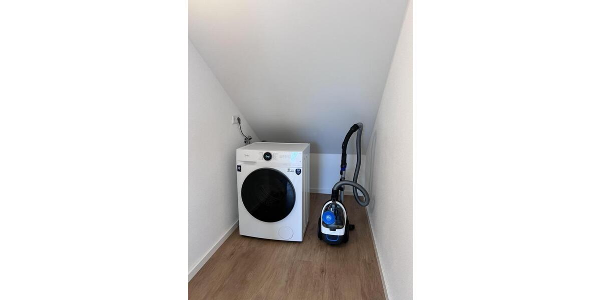 Dachgeschoßwohnung Langenbach - 2 Zimmer, 65 m&sup2;, 1.475&euro; | Angebot:25852496