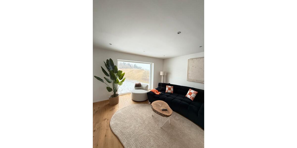 Erdgeschoßwohnung Kumhausen - 3.5 Zimmer, 145 m&sup2;, 1.900&euro; | Angebot:25990720