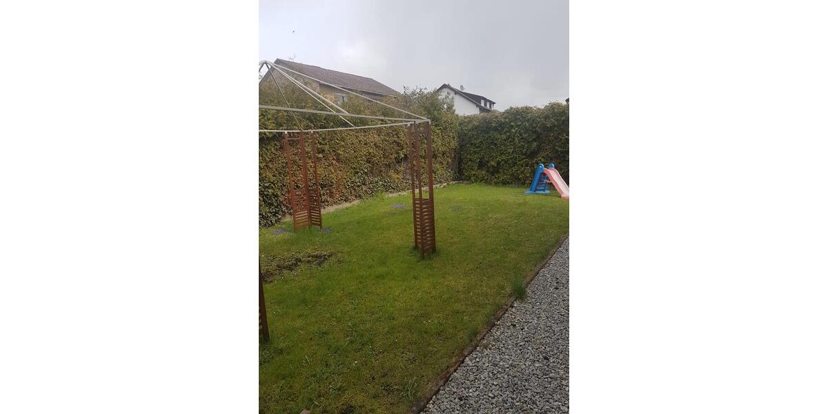 Etagenwohnung Ergolding - 4 Zimmer, 106 m&sup2;, 950&euro; | Angebot:26007890