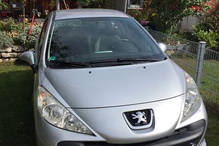 Peugeot 207 169.000 km 2.250 &euro; Langenbach 85416