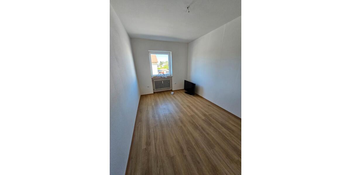Etagenwohnung Ergolding - 3 Zimmer, 78 m&sup2;, 850&euro; | Angebot:26579836