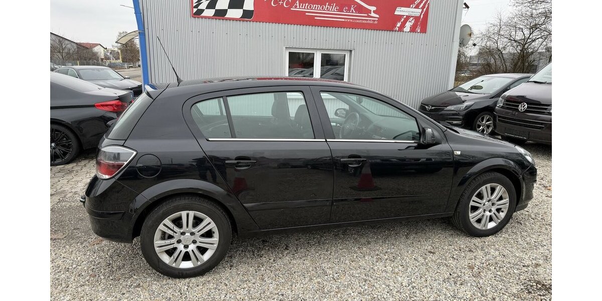 Opel Astra 1.6i 1.Hand Automatik Teilleder Xenon AHK 66.700 km 4.900 &euro; Altdorf 84032