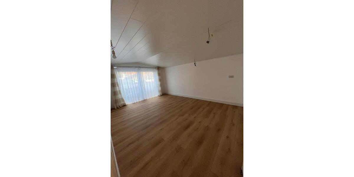 Erdgeschoßwohnung Moosthenning - 2 Zimmer, 60 m&sup2;, 690&euro; | Angebot:25860471