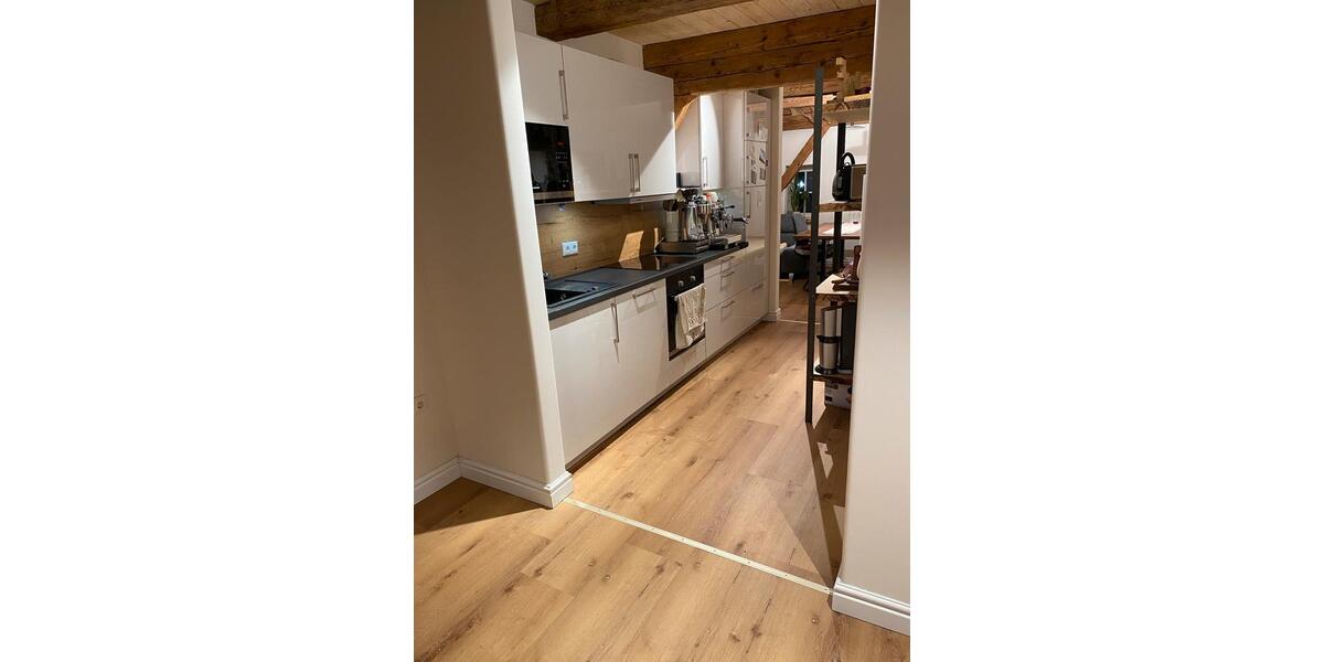 Dachgeschoßwohnung Velden - 2 Zimmer, 65 m&sup2;, 1.200&euro; | Angebot:25996921