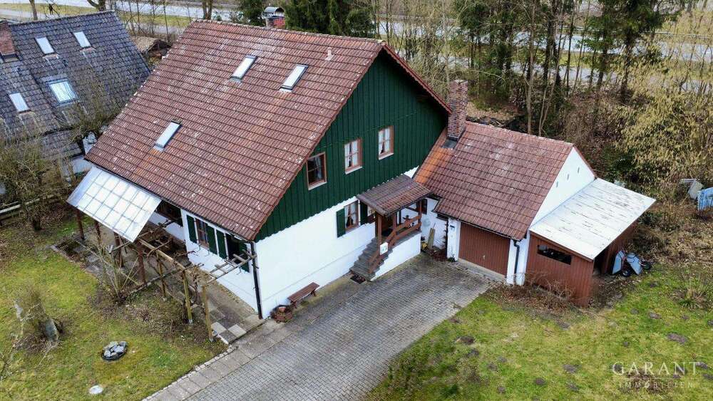 Einfamilienhaus Tiefenbach - 10 Zimmer, 230 m&sup2;, 629.000&euro; | Angebot:24632400