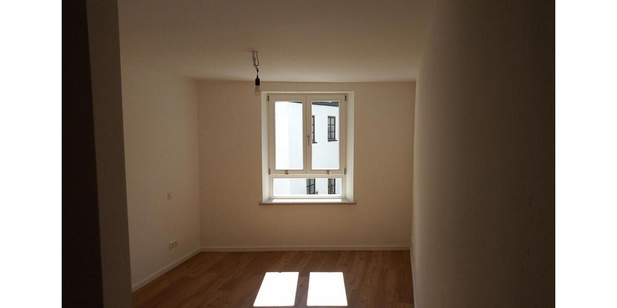 Etagenwohnung Landshut - 3 Zimmer, 78 m&sup2;, 1.210&euro; | Angebot:26014397