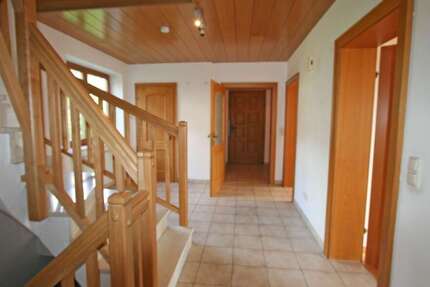 Haus Marklkofen - 6 Zimmer, 170 m&sup2;, 380.000&euro; | Angebot:22706817