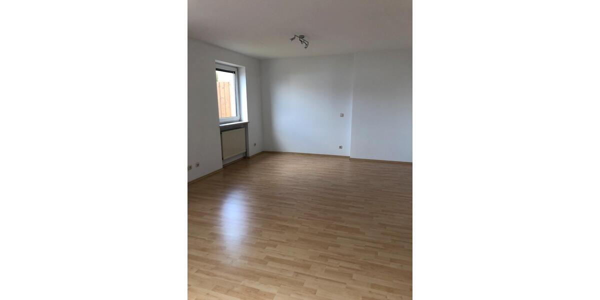 Erdgeschoßwohnung Rottenburg an der Laaber - 1 Zimmer, 33 m&sup2;, 350&euro; | Angebot:26021044