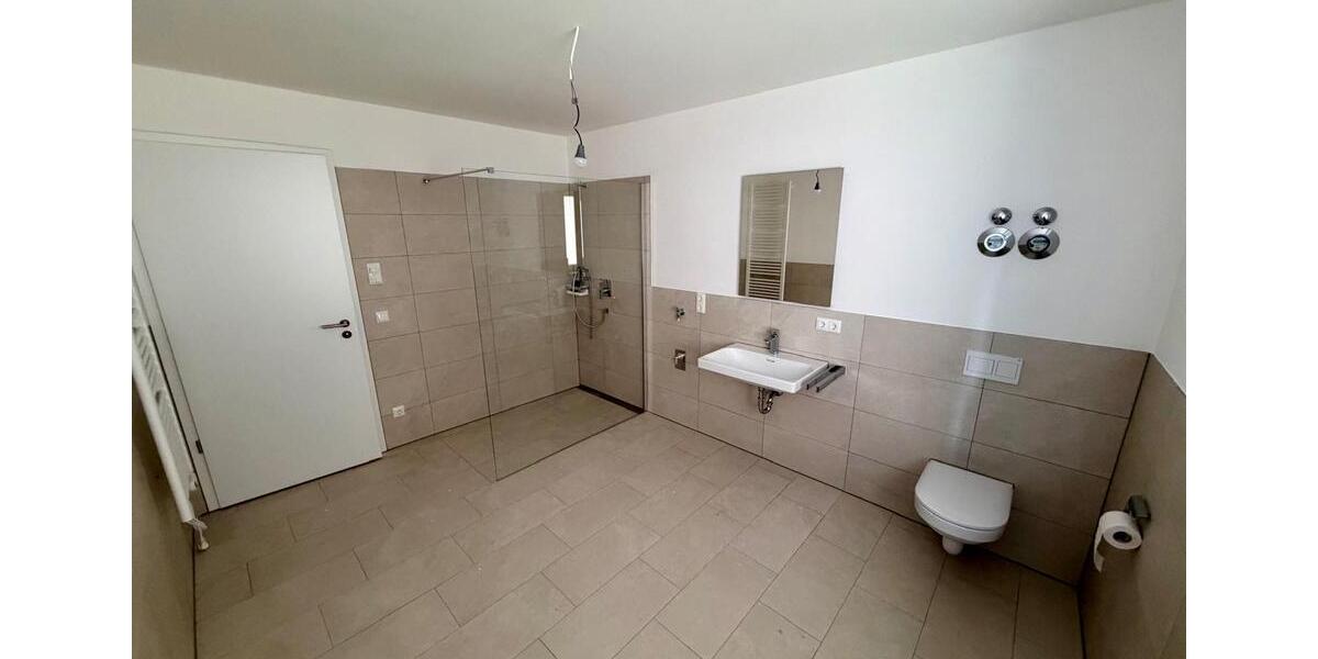 Etagenwohnung Vilsbiburg - 3.5 Zimmer, 104 m&sup2;, 1.120&euro; | Angebot:26000062