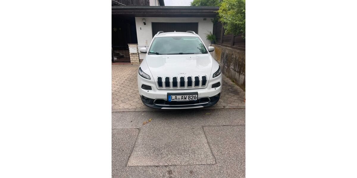 Jeep Cherokee 198.765 km 15.200 &euro; Bruckberg 84079