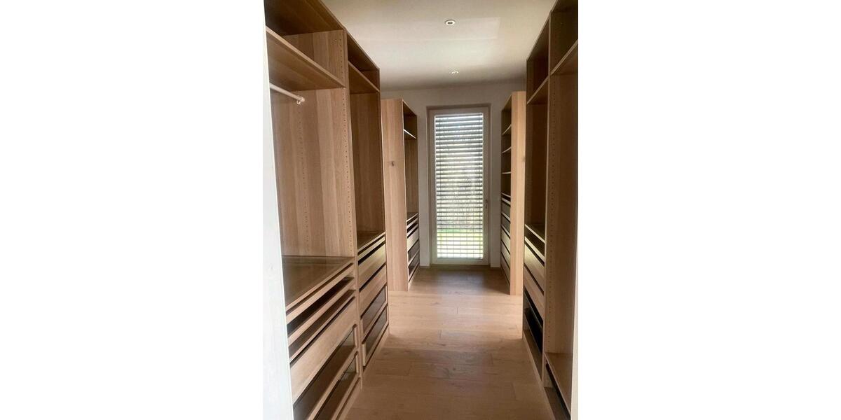 Einfamilienhaus Bruckberg - 3 Zimmer, 145 m&sup2;, 1.600&euro; | Angebot:26478221