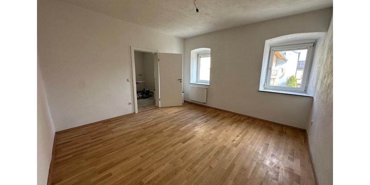 Etagenwohnung Dingolfing - 2 Zimmer, 70 m&sup2;, 750&euro; | Angebot:25960641