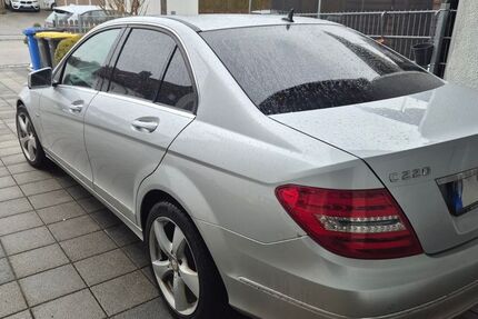 Mercedes-Benz C 220 186.447 km 9.400 &euro; Dingolfing 84130