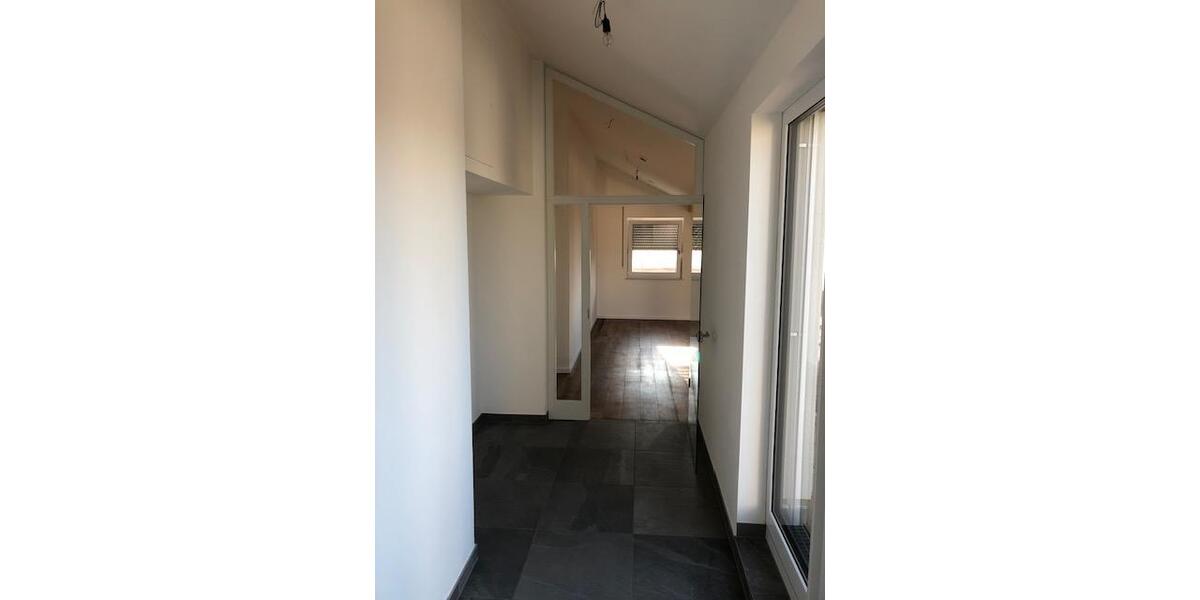 Dachgeschoßwohnung Taufkirchen (Vils) - 4 Zimmer, 140 m&sup2;, 1.540&euro; | Angebot:27609513