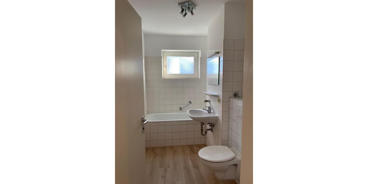 Etagenwohnung Ergolding - 2.5 Zimmer, 67 m&sup2;, 1.080&euro; | Angebot:24689195